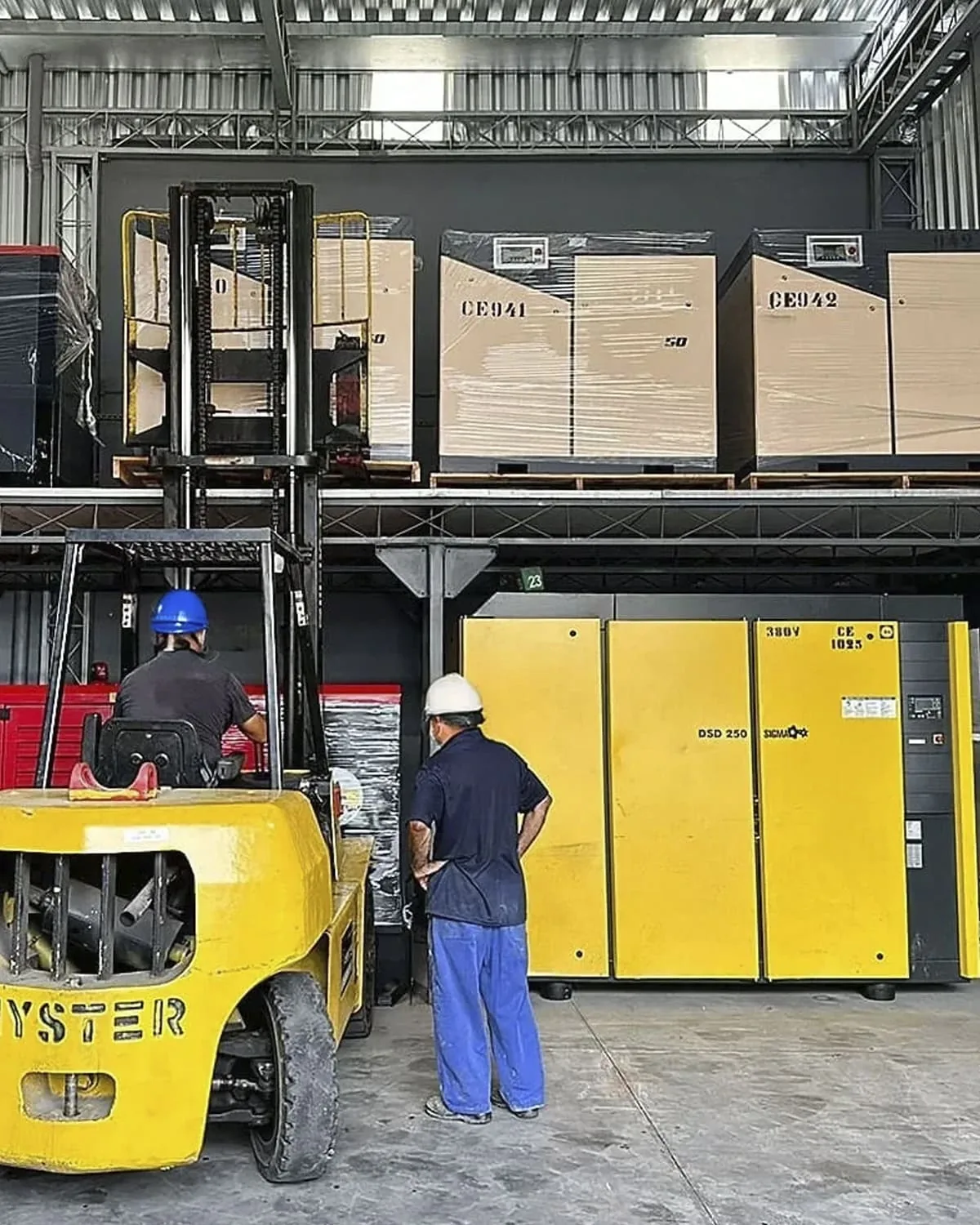 Estoque de compressor de parafuso lubrificado e isento de óleo — Rental Parts